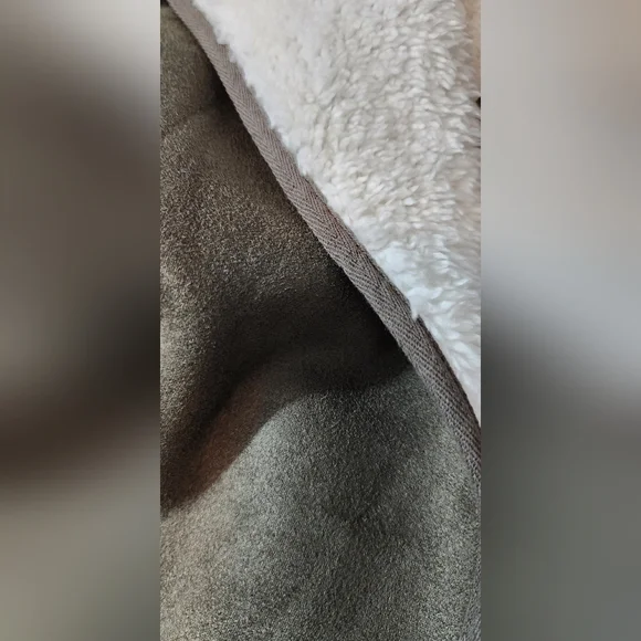 Sold - Picture 2 of 3